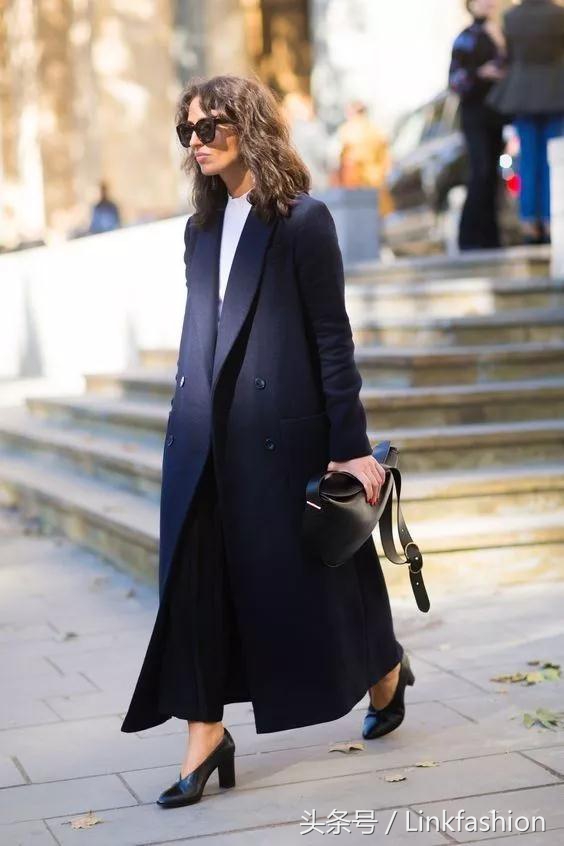 粗跟鞋怎么搭配显白显瘦,显高显瘦显腿长粗跟马丁靴