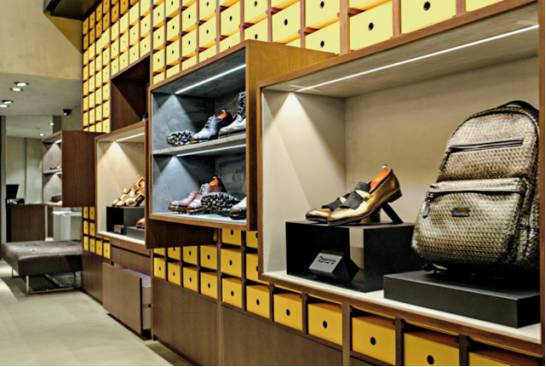 穿很潮去买手店,穿潮流约女神魔都潮流买手店指南