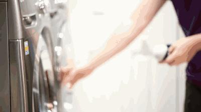 一双破鞋穿着磨脚还不如扔了,一双破了的袜子可以做什么