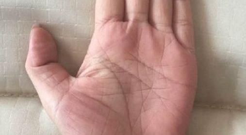 手纹真的能预示命运吗,玄学手纹少且深代表什么