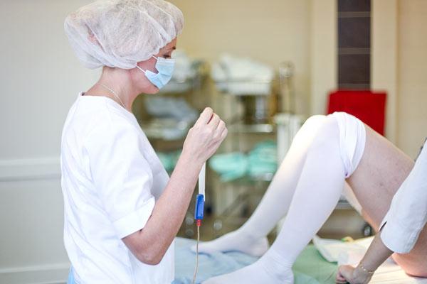 剖腹产横着开一刀还是竖着开一刀,剖腹产产房纪实