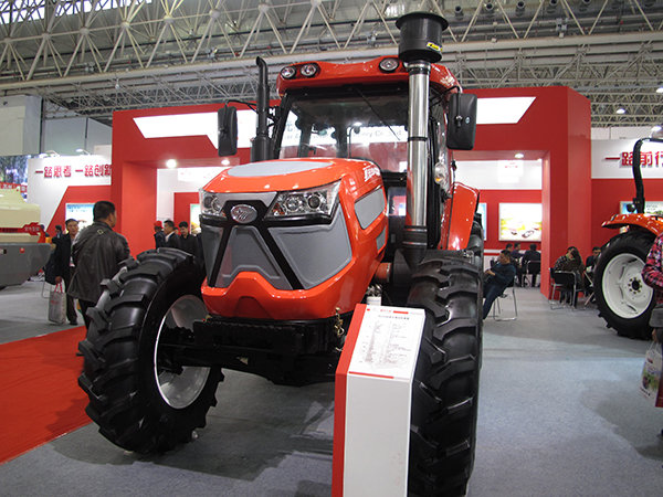 拖拉机1804和1604如何选择,1604拖拉机和1804拖拉机参数