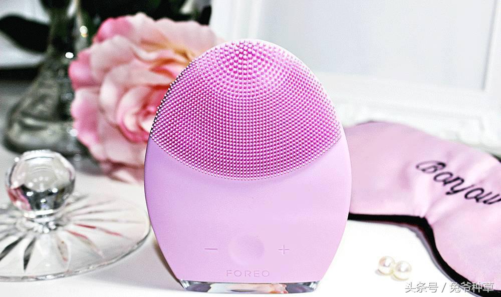 鹿晗给关晓彤买的表,鹿晗买一万二千颗宝石做的手表