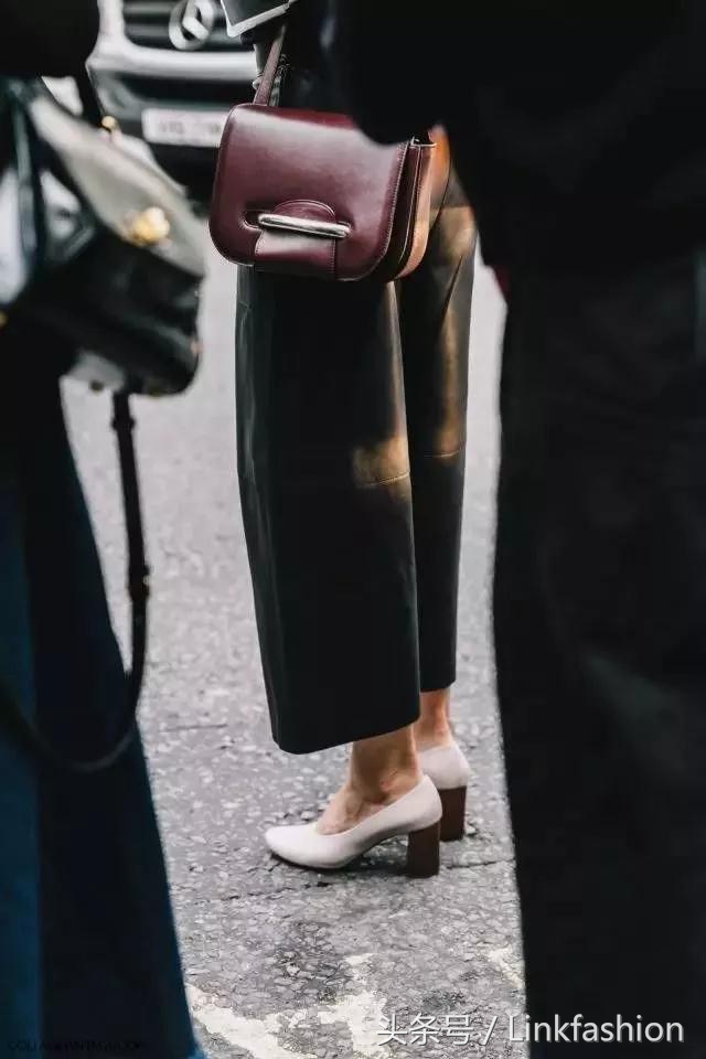 粗跟鞋怎么搭配显白显瘦,显高显瘦显腿长粗跟马丁靴