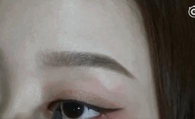 「FLACOO芙兰珂」初秋最chic眼影组合，唐嫣和baby亲自示范！