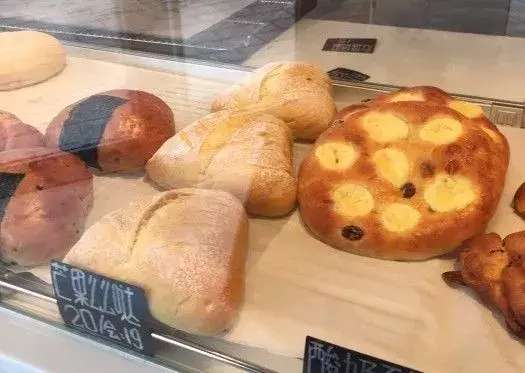 大连经典味道面包店有几个店,正宗大连值得吃的面包