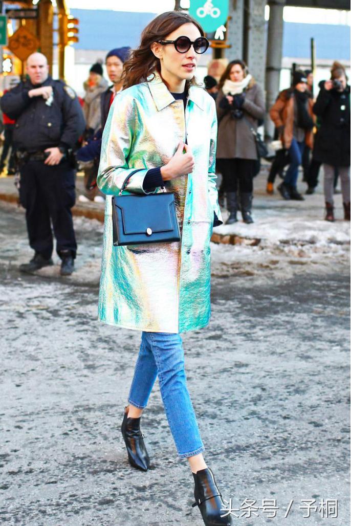 时尚马丁短靴洋气上档次运动,百搭舒适显瘦款春秋款马丁短靴