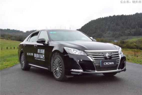 试驾后驱皇冠,试驾全新皇冠2021