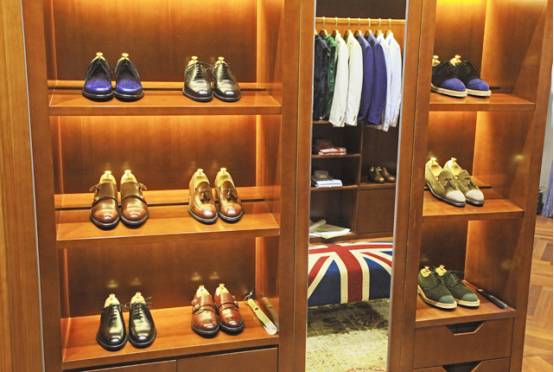 穿很潮去买手店,穿潮流约女神魔都潮流买手店指南