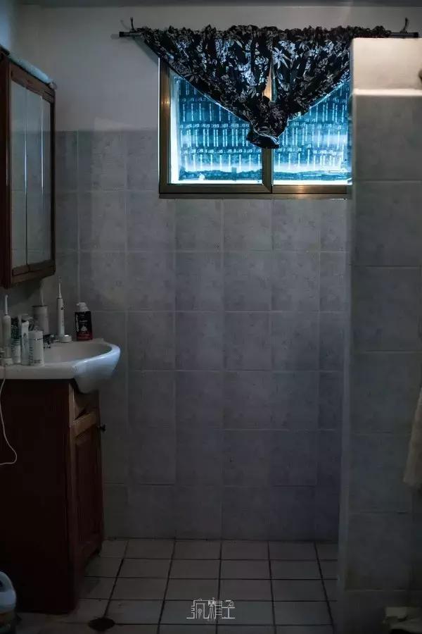 搏一搏，洗手间也能变暗房