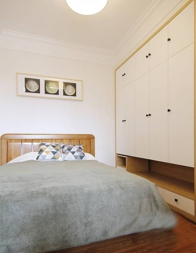 老公非在餐厅装修展示柜，无锡89㎡现代三居室，全包造价10万