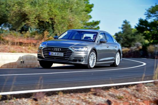 外媒实测全新A8，它能对抗宝马7系和奔驰S级吗？