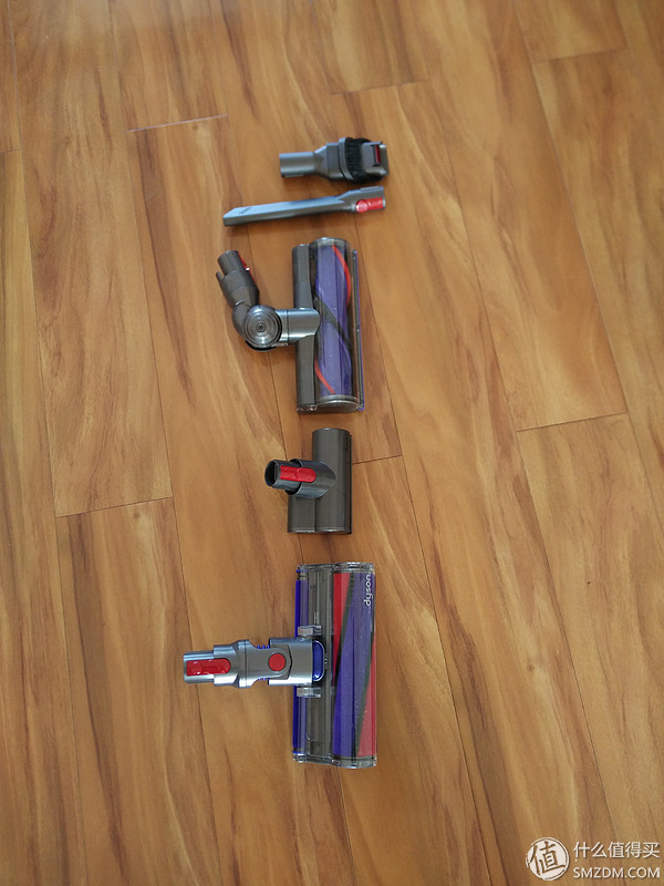 用过戴森才知道家里多脏,dyson戴森吸尘器v10宣传