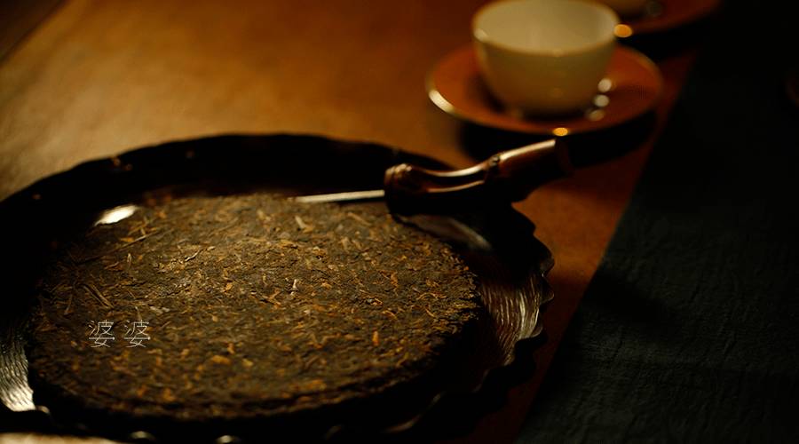 如何撬开一饼普洱茶,手把手教程
