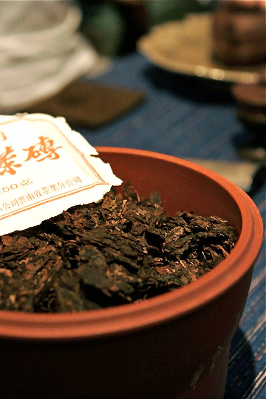 如何撬开一饼普洱茶,手把手教程