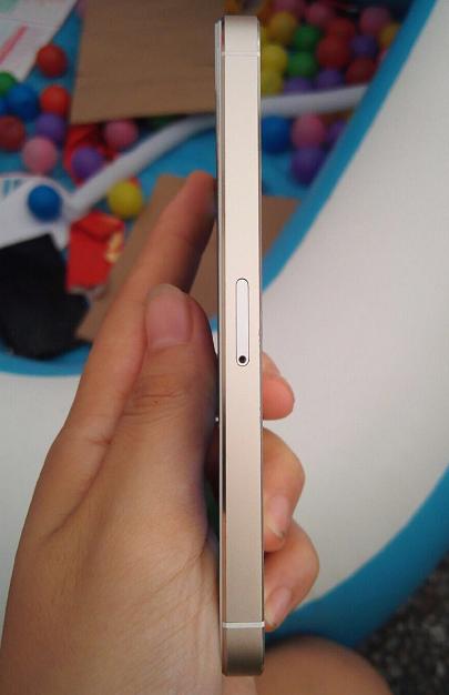 100块钱买的iphone5s,iphone5s金色限量版