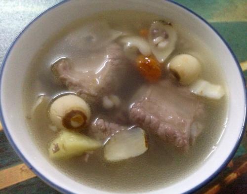 抽烟干咳吃什么清肺,秋天胸闷气短干咳怎么回事