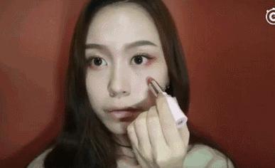 「FLACOO芙兰珂」初秋最chic眼影组合，唐嫣和baby亲自示范！