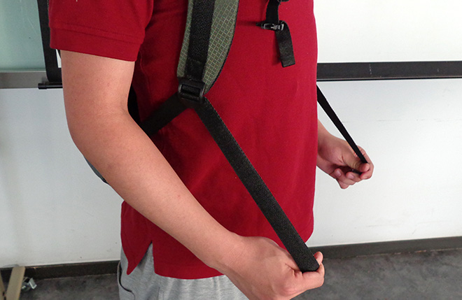 给大家推荐一款双肩包,Doughnut双肩包的多种背法