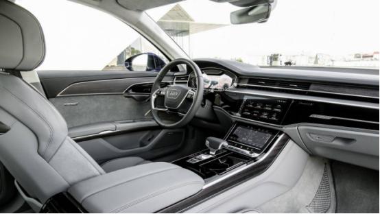 外媒实测全新A8，它能对抗宝马7系和奔驰S级吗？