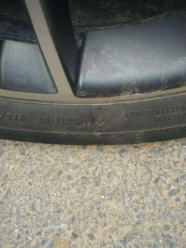 宝骏560主驾驶室玻璃异响,宝骏560底盘咯噔咯噔异响