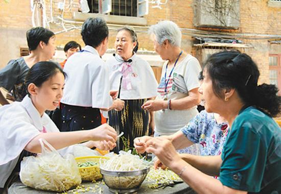 幼儿嘴里起红泡是怎么回事,宝宝嘴里刚开始白色皮后来变红色