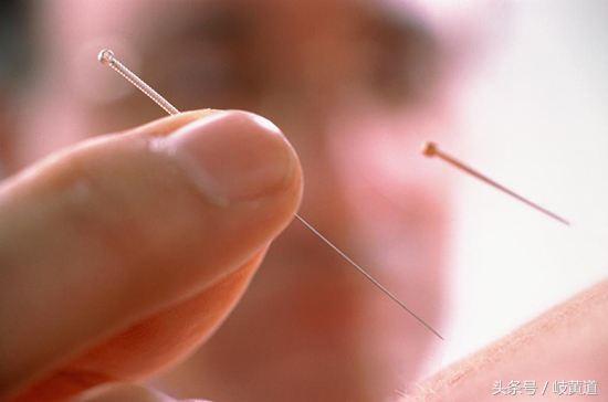 男子总是憋不住尿裤子，中医有办法