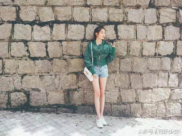 关晓彤用的化妆品才2块钱!我终于知道鹿晗喜欢她的原因……