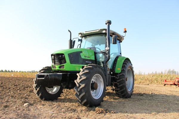 拖拉机1804和1604如何选择,1604拖拉机和1804拖拉机参数
