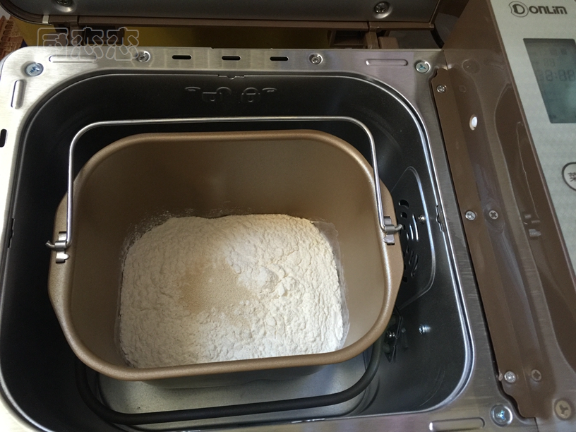 面包机做出来的面包像馒头,面包机做柔软面包的配方