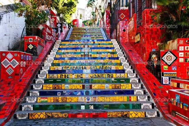 小区楼梯广告有没有效果,楼梯广告怎么展示得好点