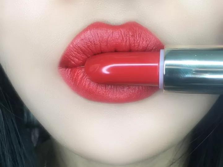 稚优泉唇泥奶霜唇釉丝绒雾面哑光,秋冬稚优泉口红色号