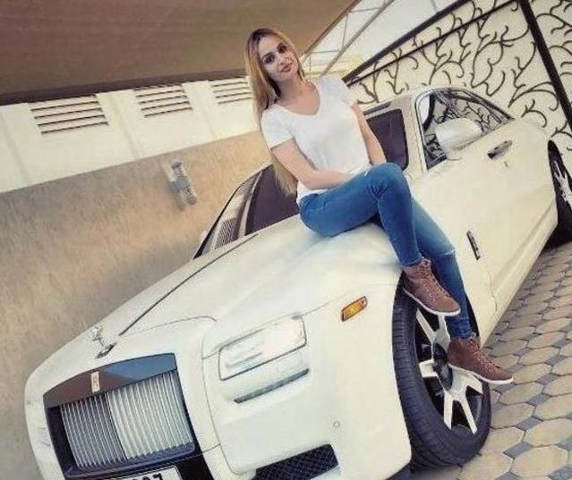 有钱人的豪车是怎么样的,有钱人的车就是不一样