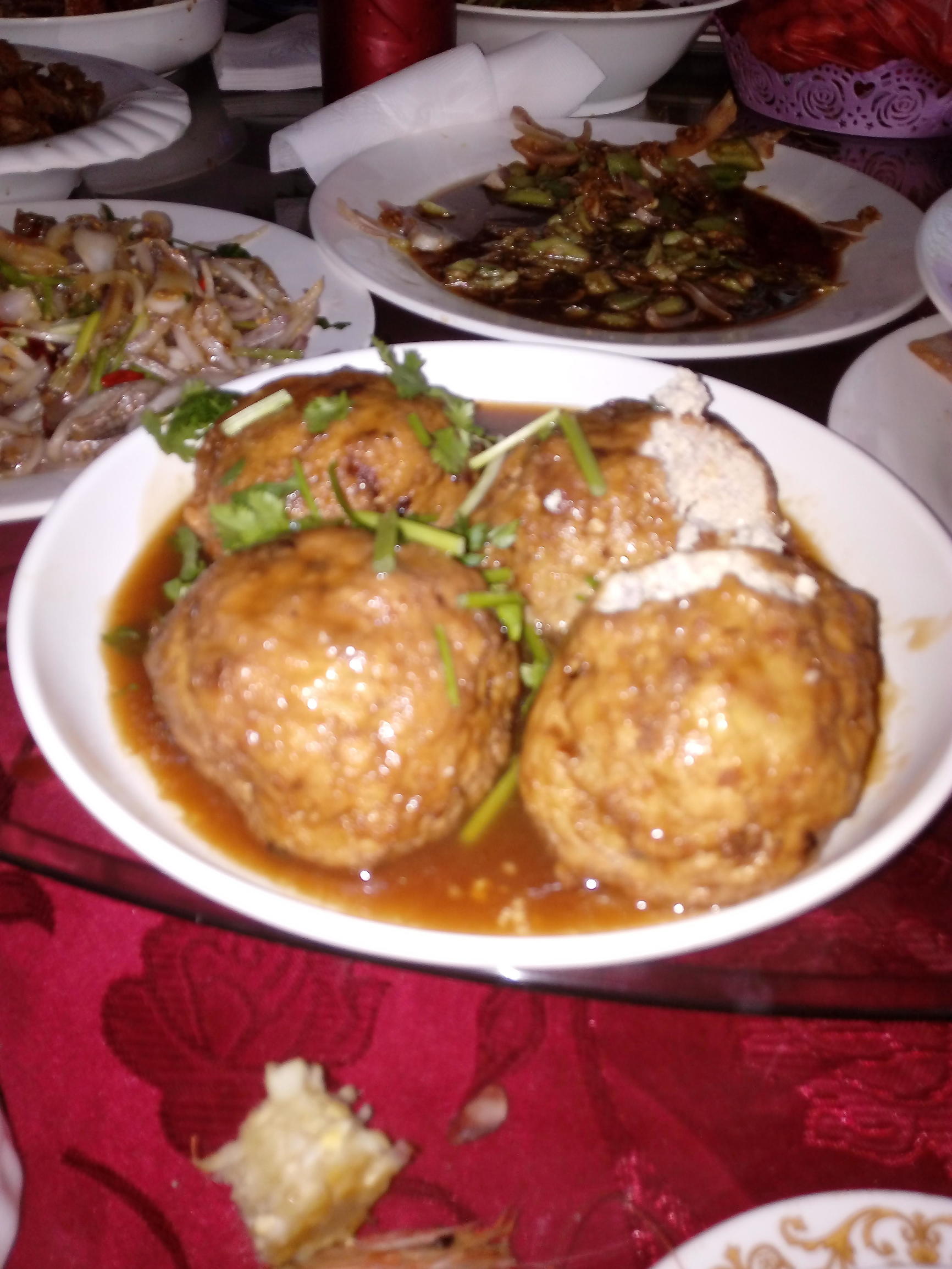 山东1米28小伙花188万彩礼,农村小伙结婚吃酒席