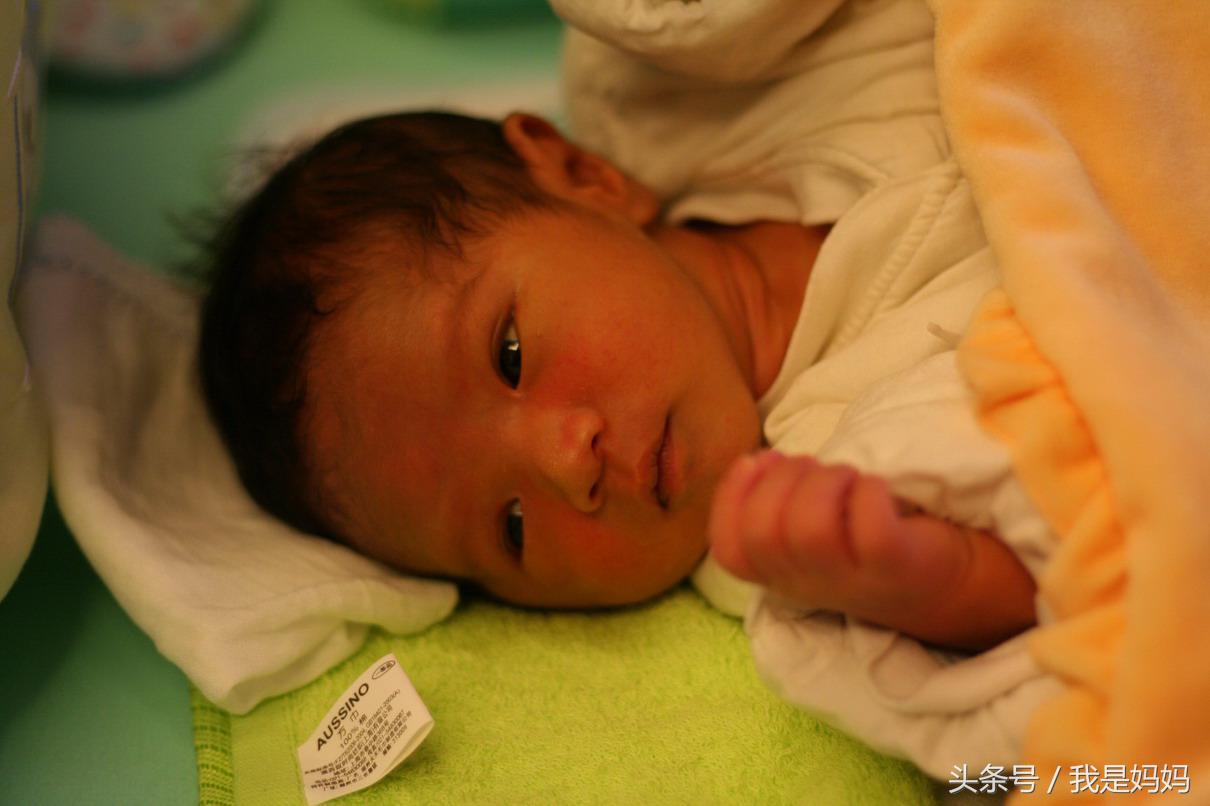 宝妈们的烦恼:黄疸出没该怎么办哪?
