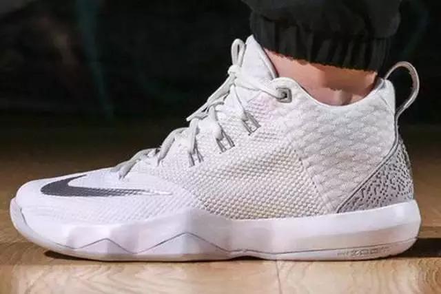 李宁的哪种篮球鞋最好,李宁哪款篮球鞋性能最好