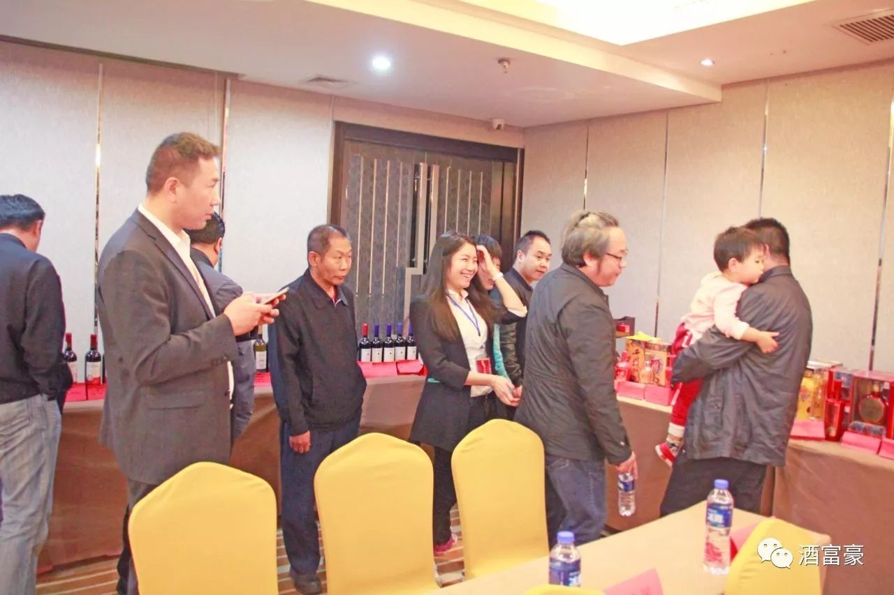 热烈庆祝展销会圆满成功,热烈祝贺商会圆满成功