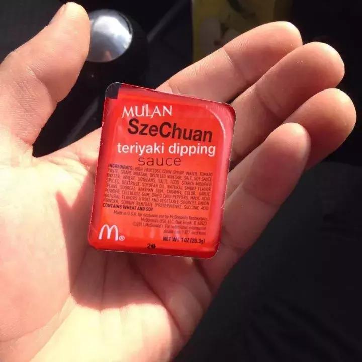 抢！疯！了！这款辣酱让美国人民激动万分，排队几小时只为买到它