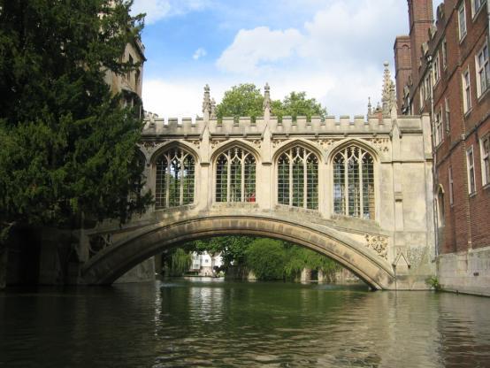 丹布朗《地狱》中的意大利知识