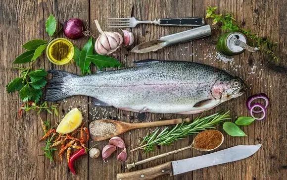 所有香料调料大全详解,香料知识和菜品