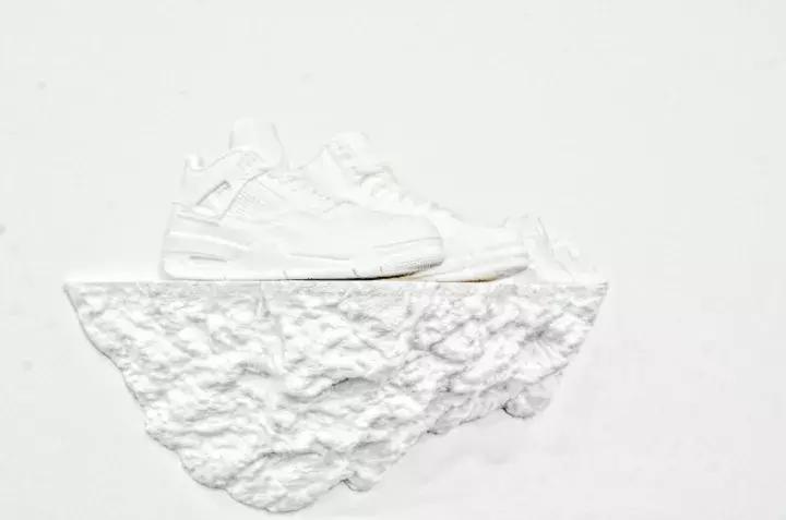 厉害了!这个把700双AJ挂起来当装饰的设计才叫牛!