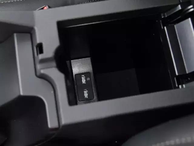 帝豪usb插口怎么更换,三代帝豪驾驶位没有usb插口