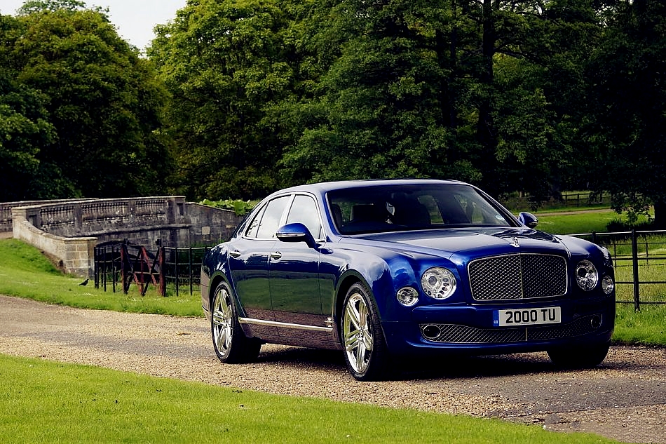 世界十大油耗最高的车,全球公认最省油的一款车