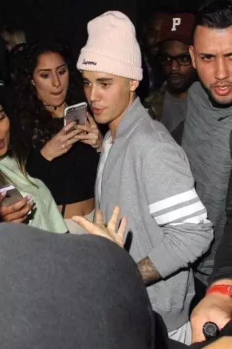 男生顽固头屑多头皮痒怎么解决,男士去头屑及头发干燥小妙招