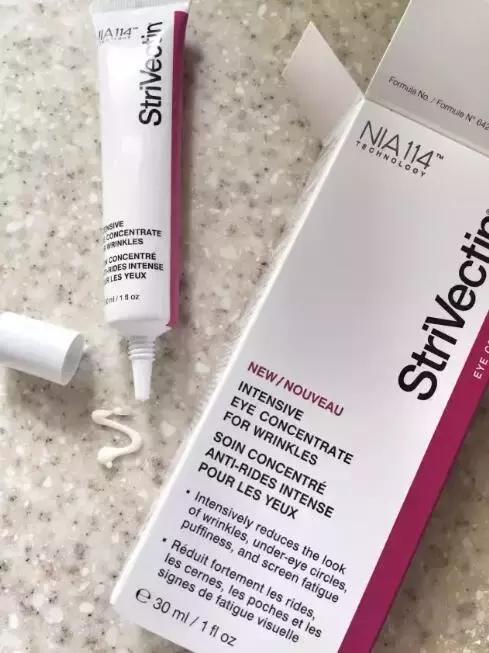 秋天给脸补补水,要给皮肤大量补水