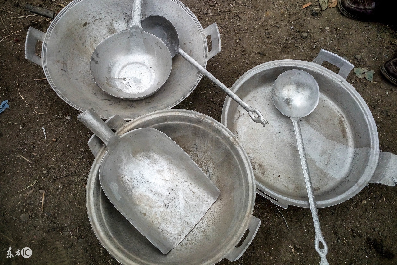 这样用锅会吃进毒!家中最常用的锅,很多人都用错了!