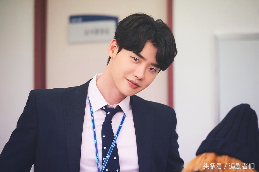 李钟硕裴秀智当你沉睡时清醒梦mv,当你沉睡时李钟硕裴秀智草地花絮