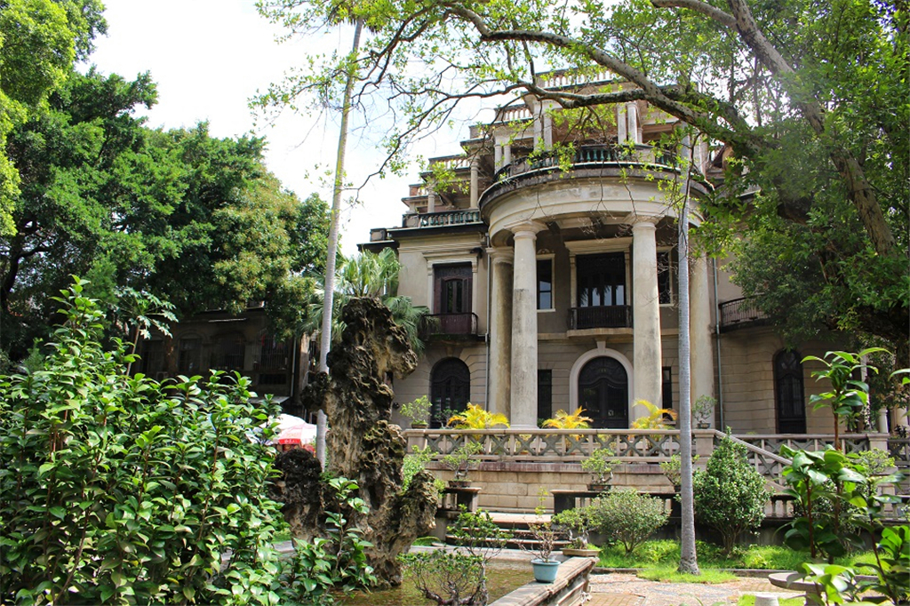 还有一座优美的小岛鼓浪屿,无敌景色厦大鼓浪屿