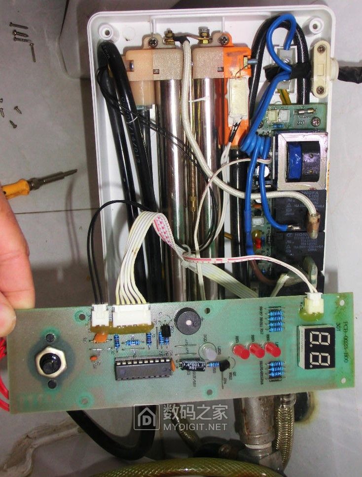 爱拓升快速电热水器水龙头,维修即热热水器故障原因