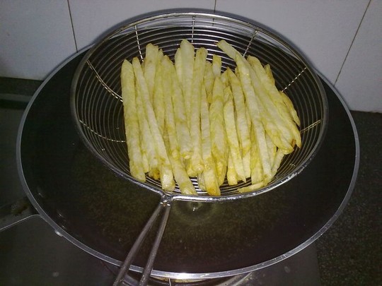 如何在家里做薯条给孩子吃最简单,薯条家庭自制做法保证孩子都爱吃